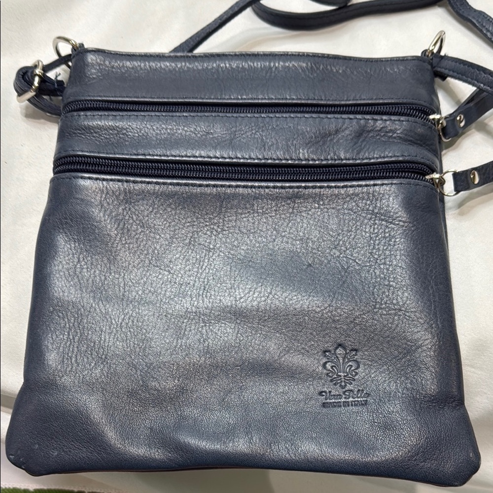 Vera Pelle Navy Blue Genuine Leather Crossbody Bag with Zippered Pockets - Picture 3 of 15